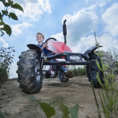 preview_BERG Case-IH BFR with boy